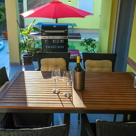 Gaby With Heated Pool Villa Bozava