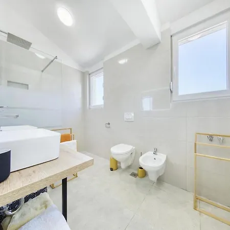 Gaby With Heated Pool Villa Bozava