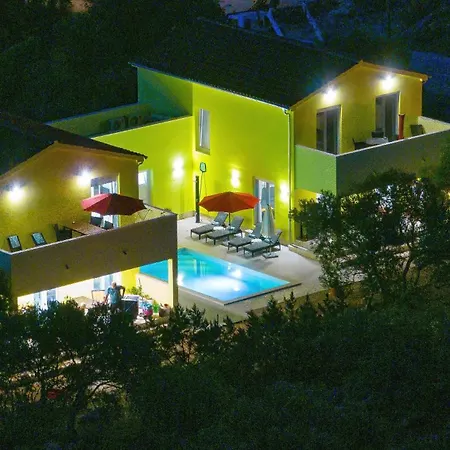 Villa Gaby With Heated Pool Bozava