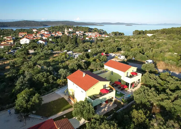 Βίλα Gaby With Heated Pool *