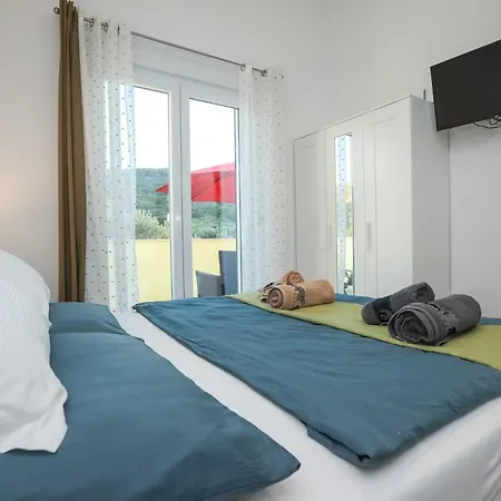 Villa Gaby With Heated Pool