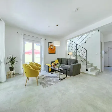 Villa Gaby With Heated Pool Božava